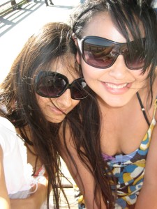 Maria & Zainab - Perfect Beach tans ;)