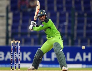 Pakistan's Danger Man - Abdul Razzaq Conquers South Africa in Abu Dhabi 2010